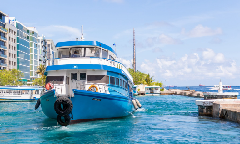 Ferry_Maldives